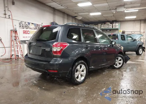 2016 Subaru Forester 2.5I Premium z USA, uszkodzony, nr VIN JF2SJADC1GH467019